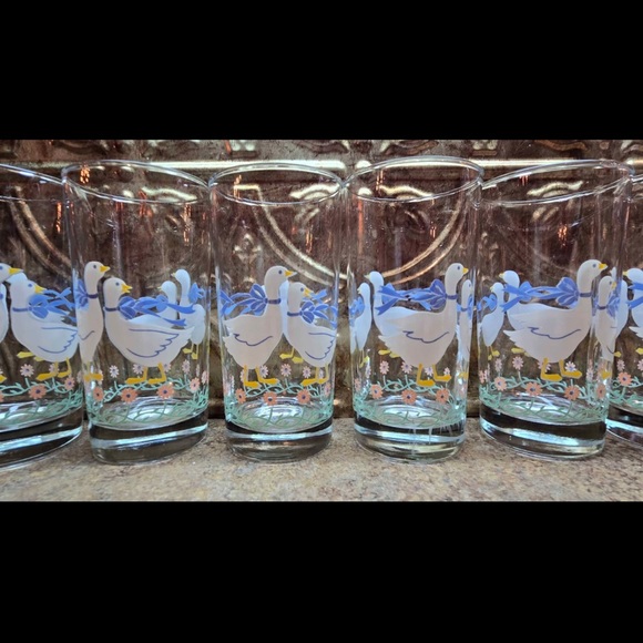 Collection Tiffany Blue Daisy Duck 340mL Glasses - Set of 6 - Picture 3 of 5
